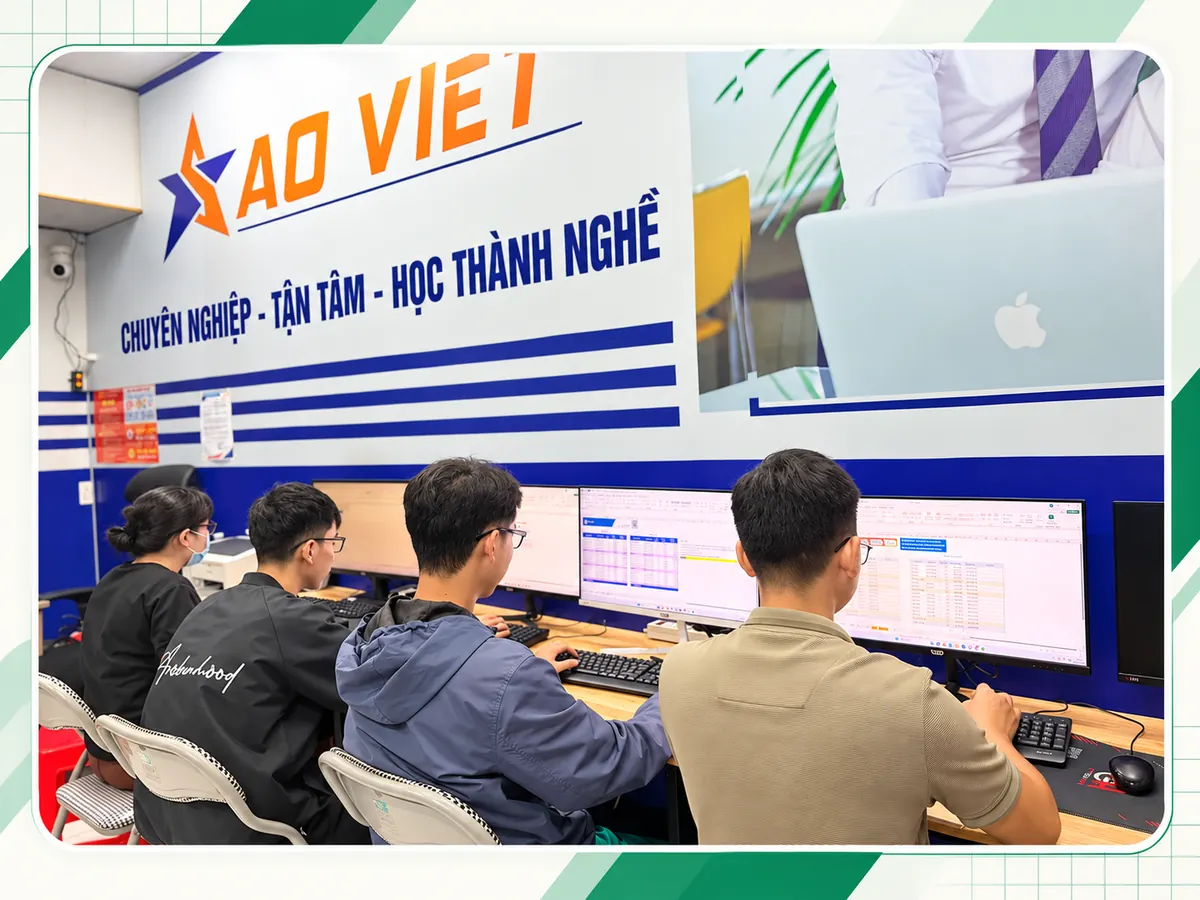 Ảnh minh họa thiết kế từ lớp tin học thực tế do chủ website cung cấp, dùng cho nội dung Chọn cách tổng hợp Excel theo câu hỏi cần trả lời.